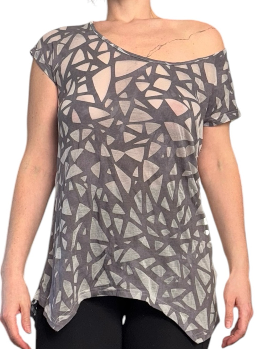 Triangular Pattern Top - Picture 2 of 12